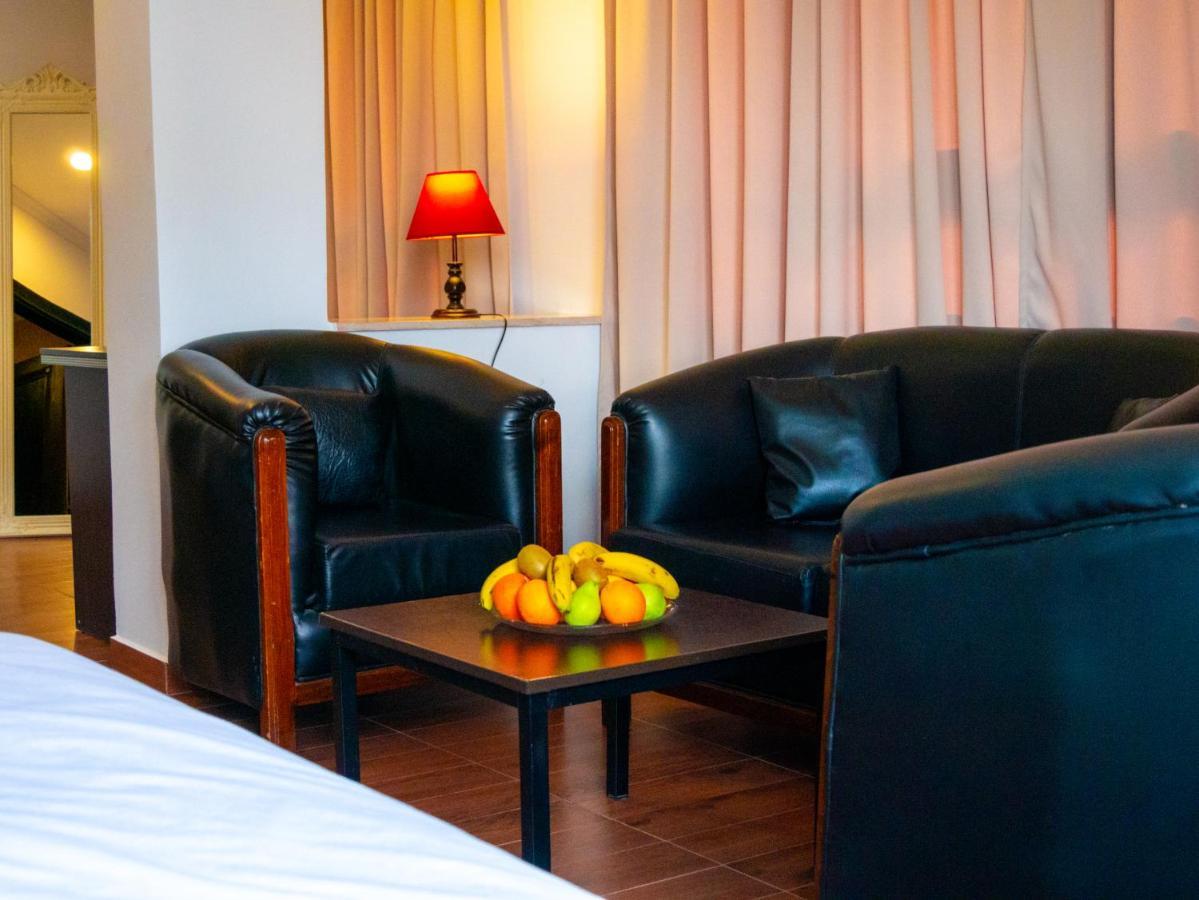 Hotel L'Aeroport Nador Bagian luar foto